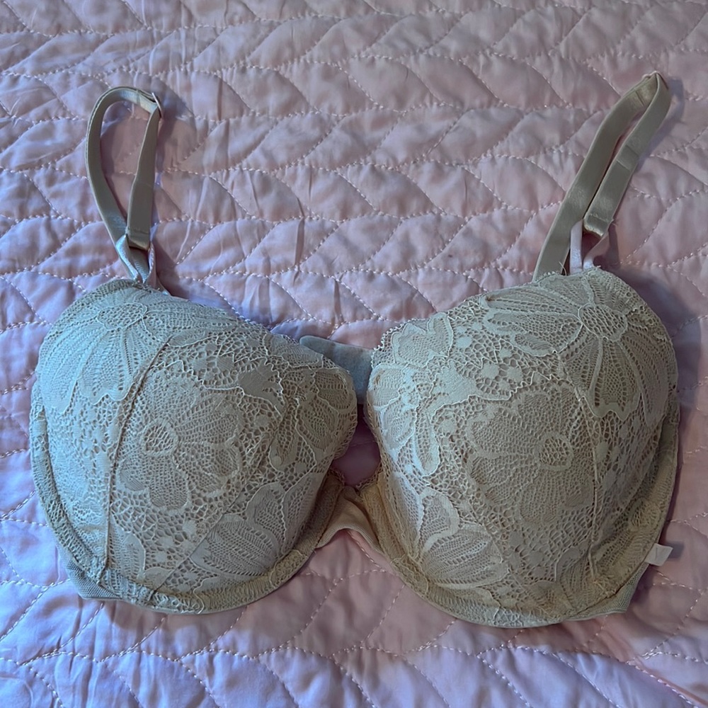 Victoria Secret lined demi bra 36 DD